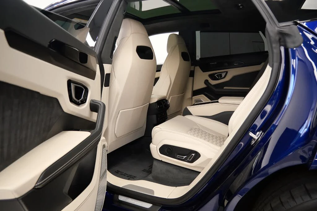 2022 Lamborghini Urus - Image 28 of 31