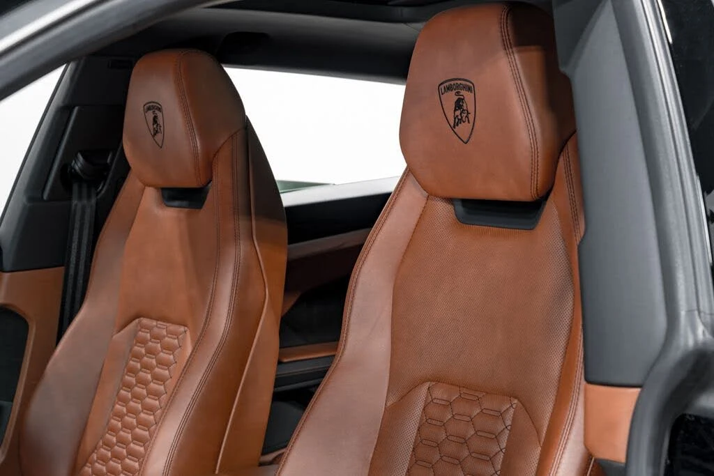 2022 Lamborghini Urus - Image 19 of 31