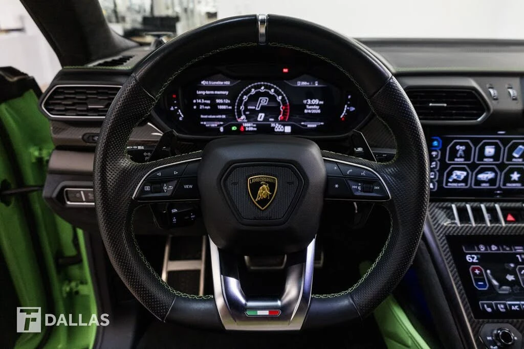 2022 Lamborghini Urus - Image 24 of 31
