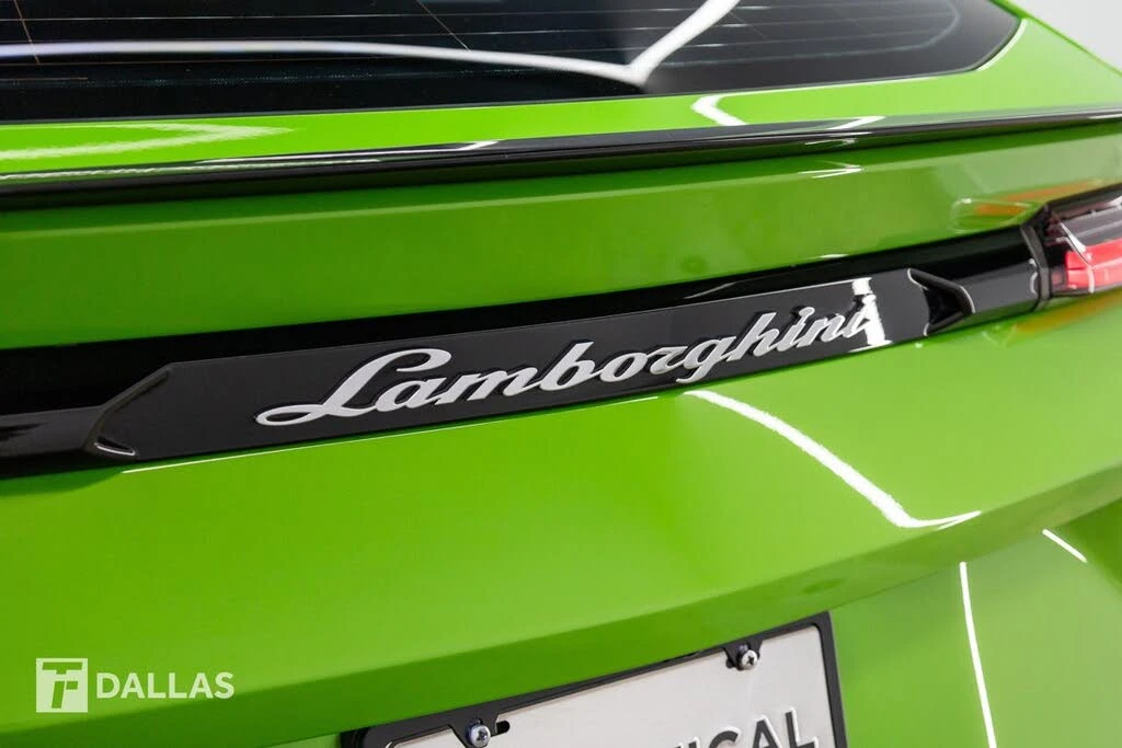 2022 Lamborghini Urus - Image 11 of 31