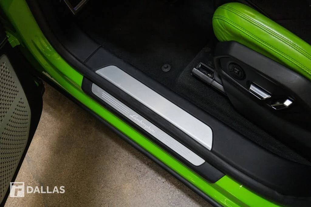 2022 Lamborghini Urus - Image 20 of 31