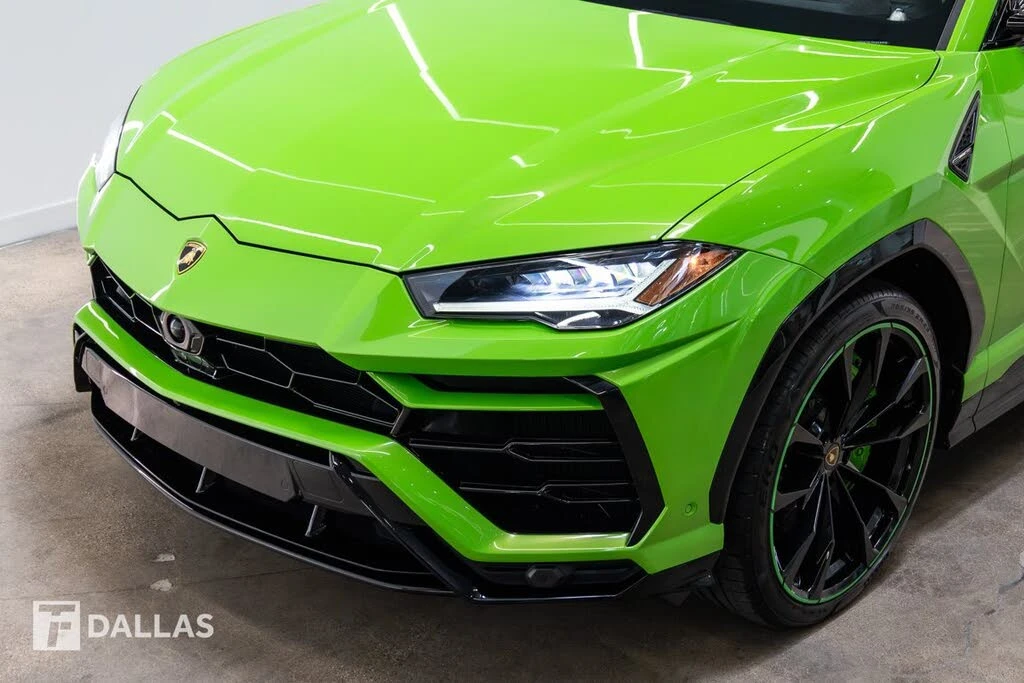 2022 Lamborghini Urus - Image 2 of 31