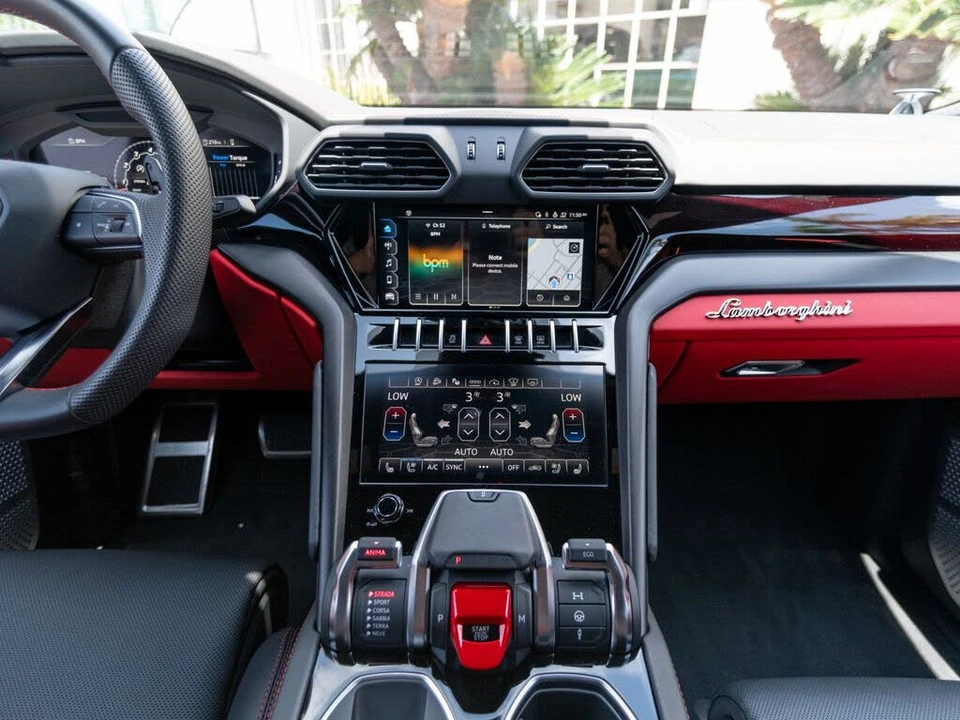 2022 Lamborghini Urus - Image 29 of 31