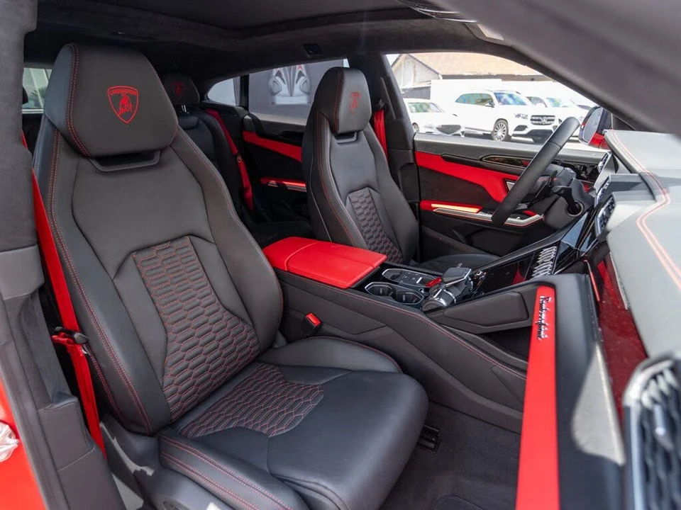 2022 Lamborghini Urus - Image 28 of 31