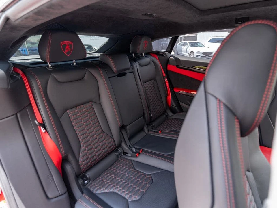2022 Lamborghini Urus - Image 26 of 31