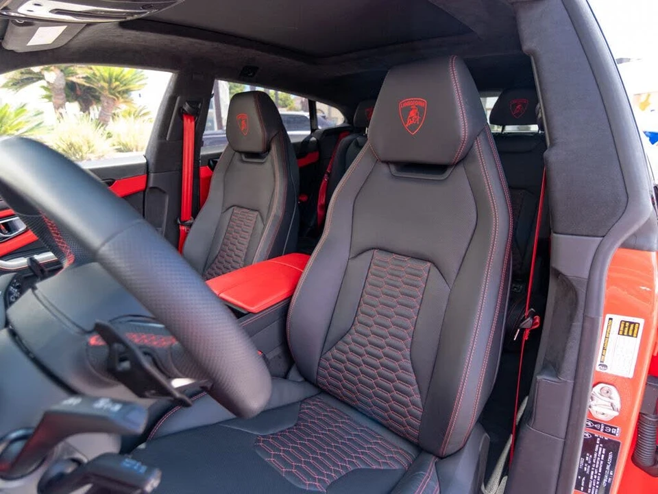 2022 Lamborghini Urus - Image 17 of 31
