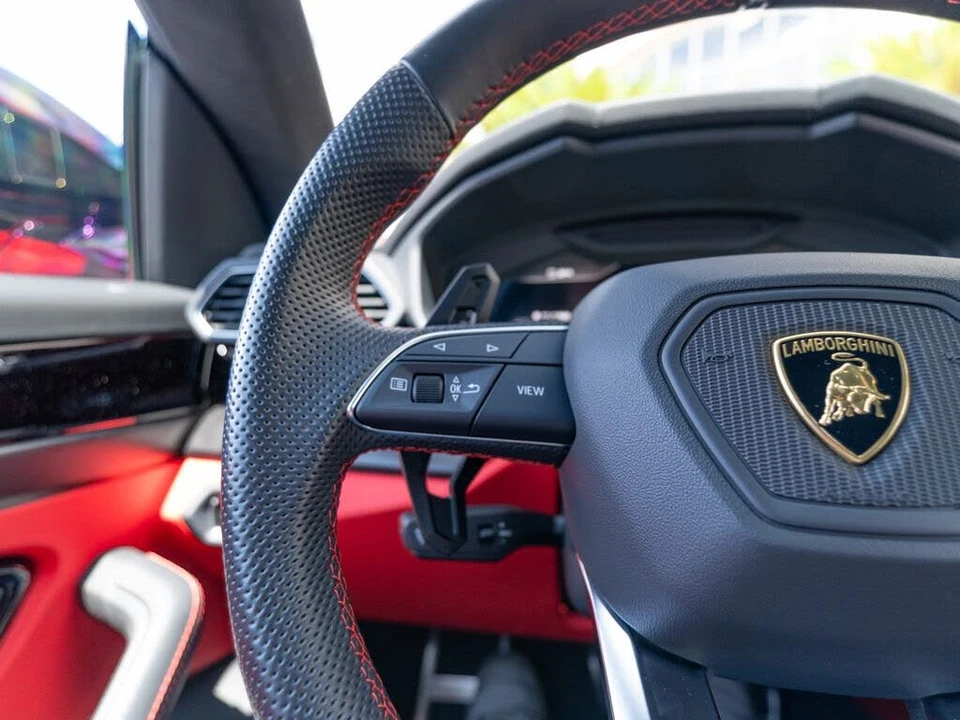 2022 Lamborghini Urus - Image 11 of 31