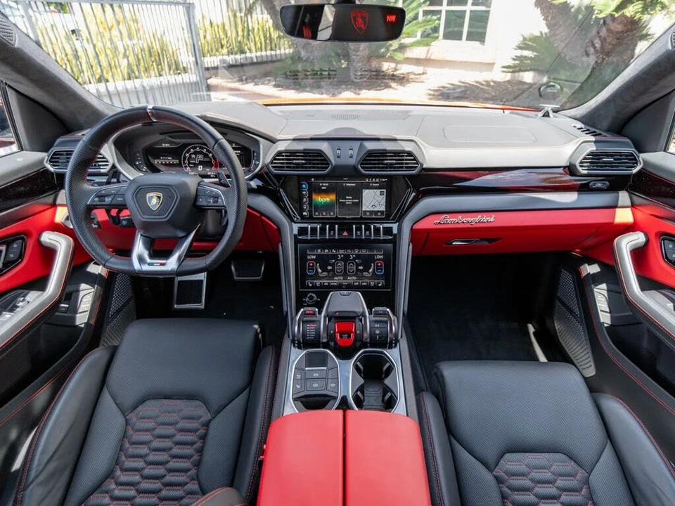 2022 Lamborghini Urus - Image 7 of 31