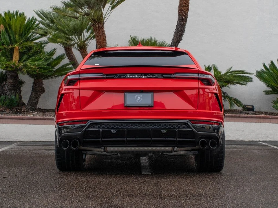 2022 Lamborghini Urus - Image 5 of 31