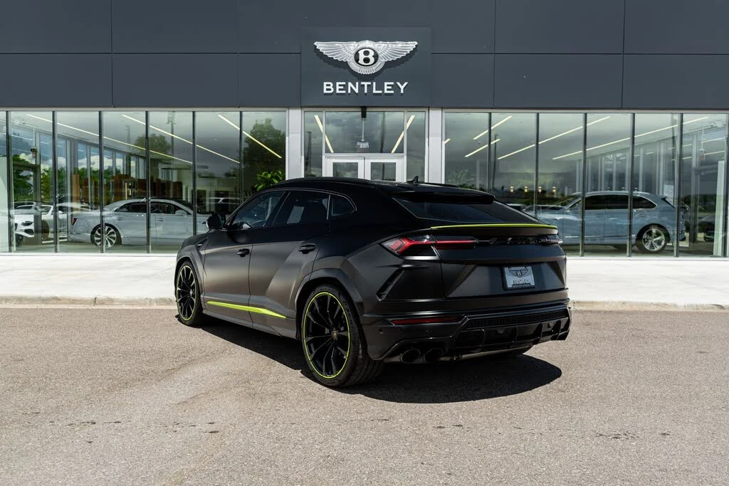 2022 Lamborghini Urus - Image 8 of 31