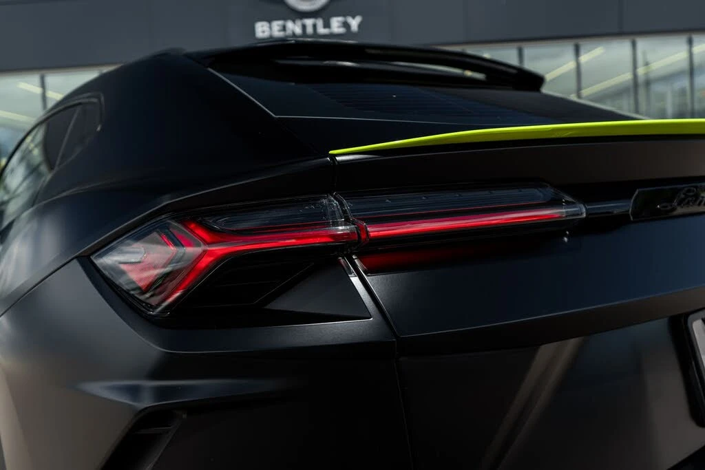 2022 Lamborghini Urus - Image 12 of 31