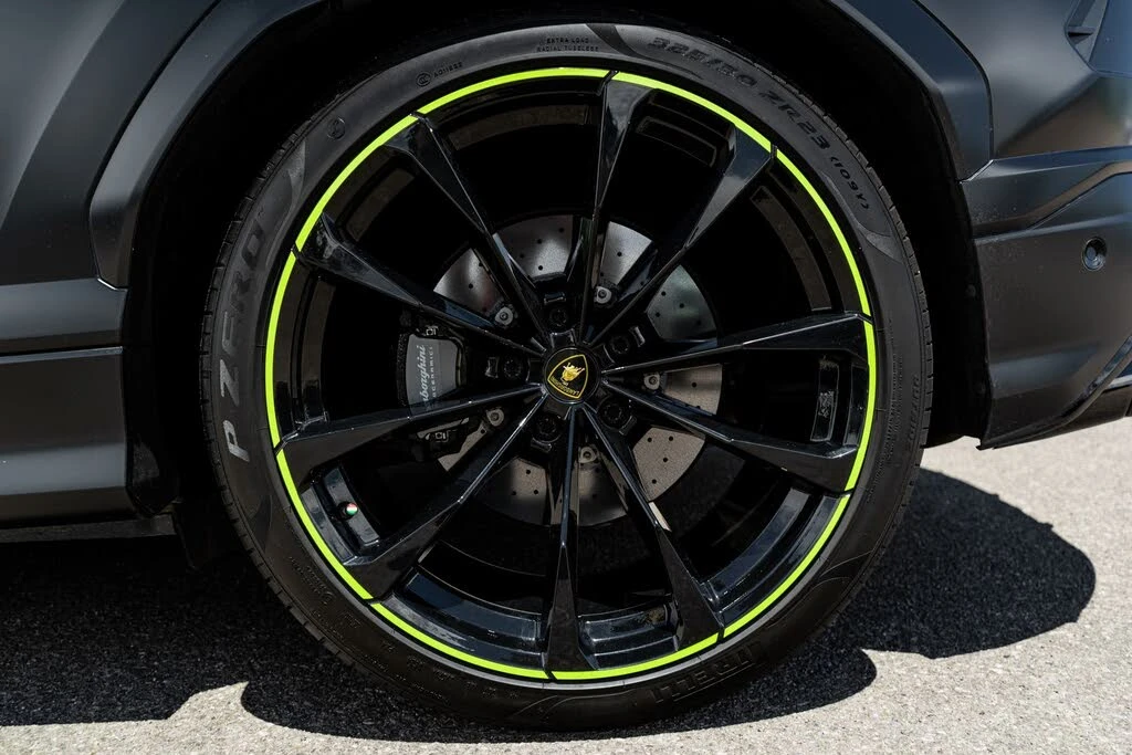 2022 Lamborghini Urus - Image 7 of 31