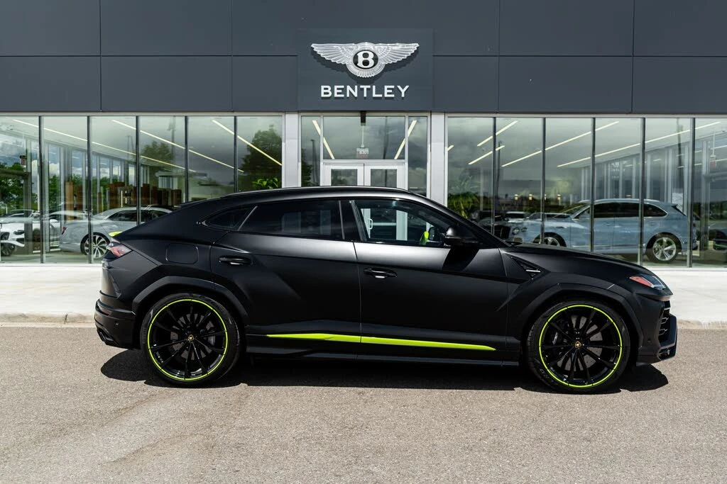 2022 Lamborghini Urus - Image 14 of 31