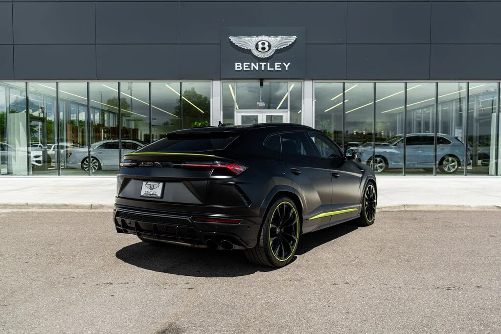2022 Lamborghini Urus - Image 3 of 31
