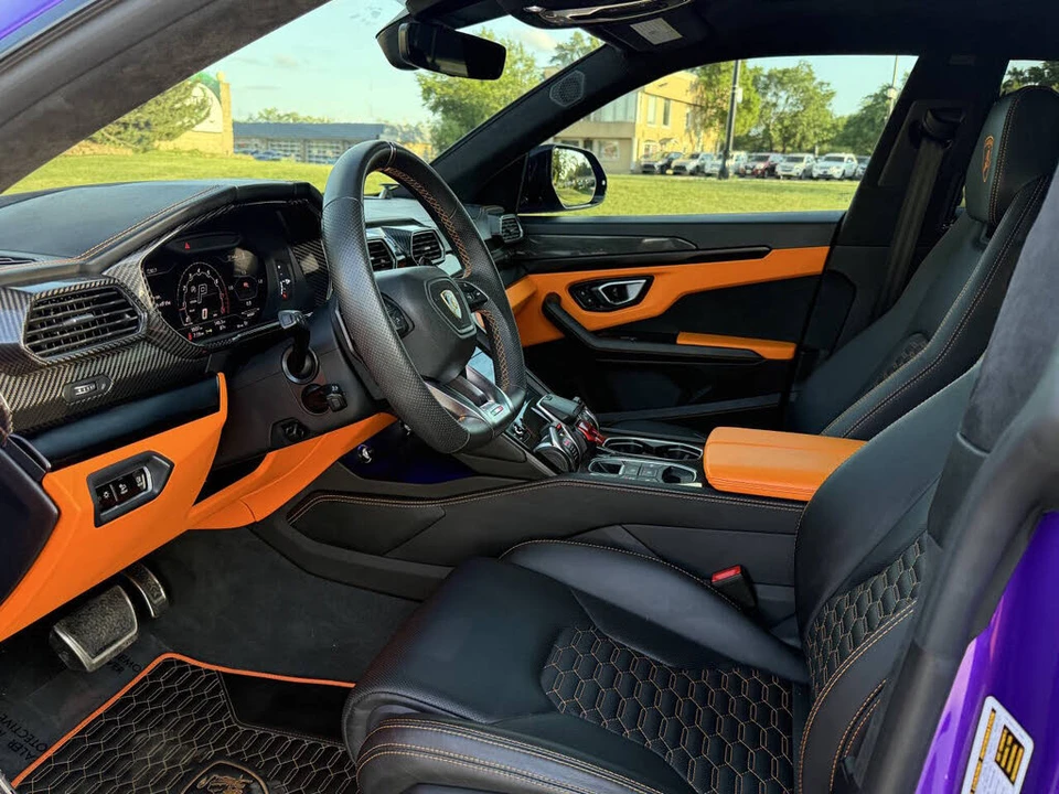 2022 Lamborghini Urus - Image 24 of 31