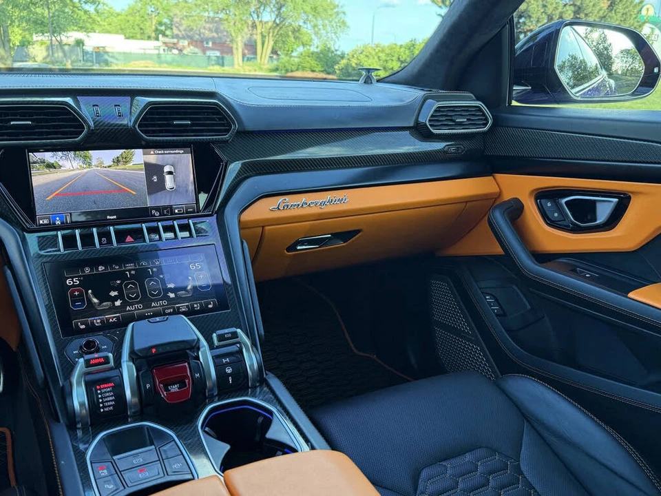 2022 Lamborghini Urus - Image 28 of 31