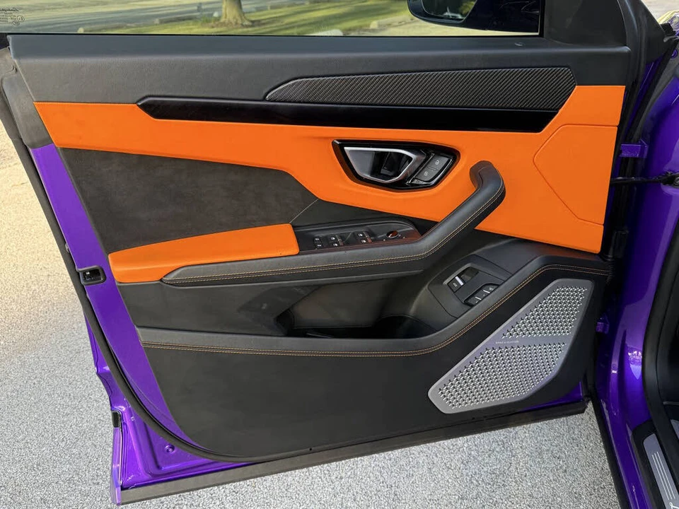 2022 Lamborghini Urus - Image 23 of 31