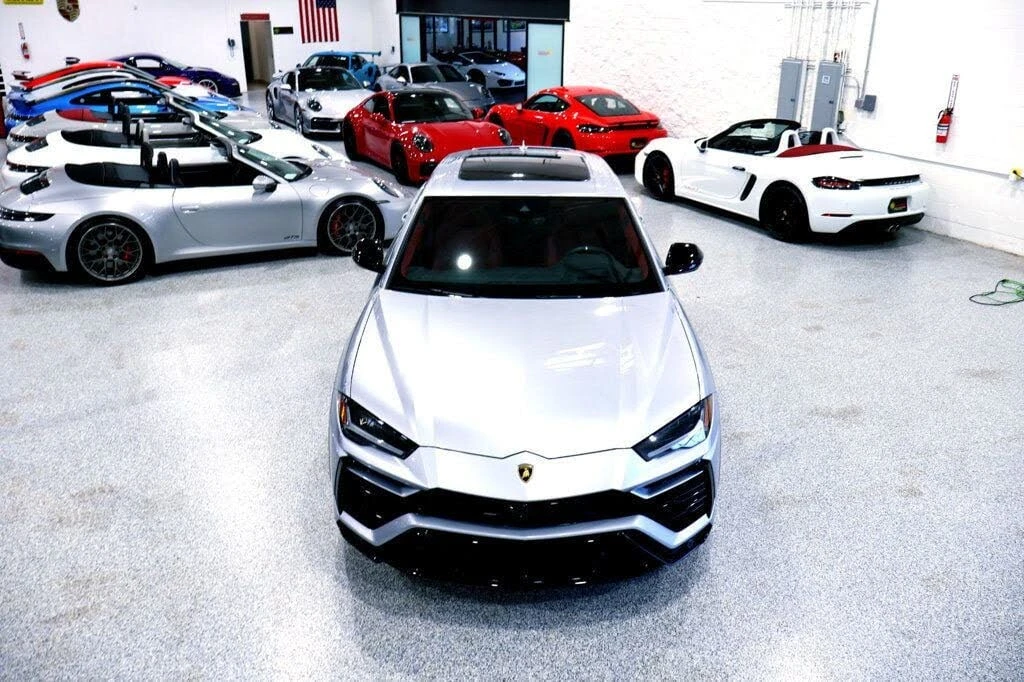 2022 Lamborghini Urus - Image 17 of 31