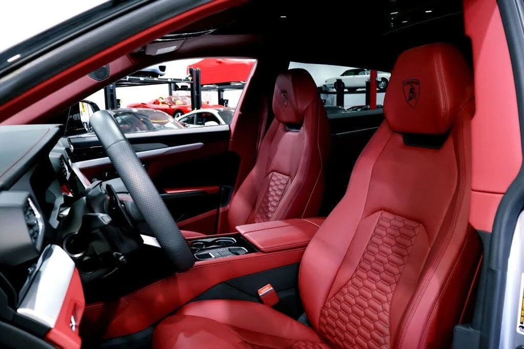 2022 Lamborghini Urus - Image 27 of 31