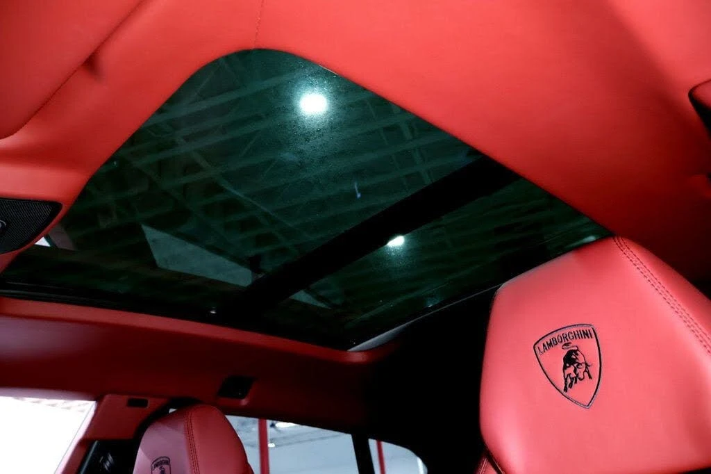 2022 Lamborghini Urus - Image 28 of 31