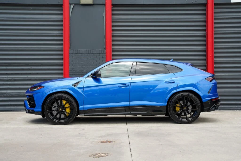 2022 Lamborghini Urus - Image 8 of 31