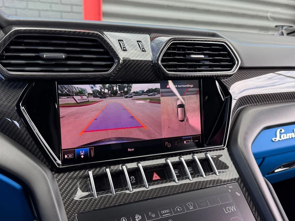 2022 Lamborghini Urus - Image 25 of 31