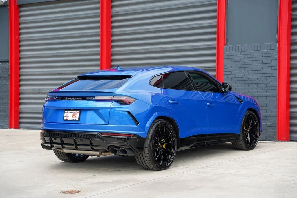 2022 Lamborghini Urus - Image 13 of 31