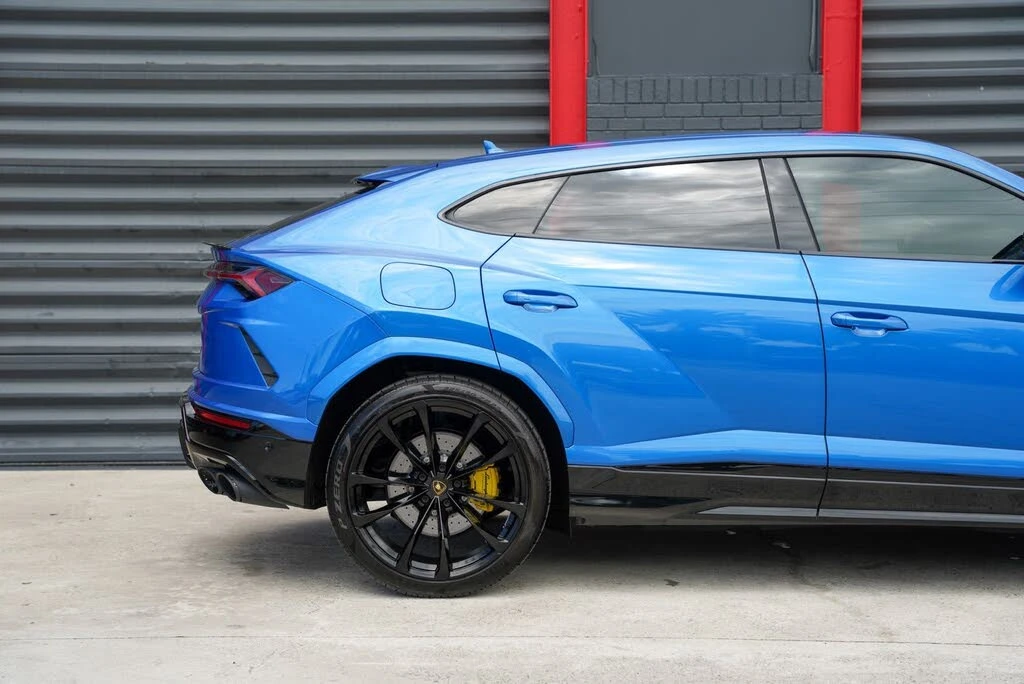2022 Lamborghini Urus - Image 3 of 31