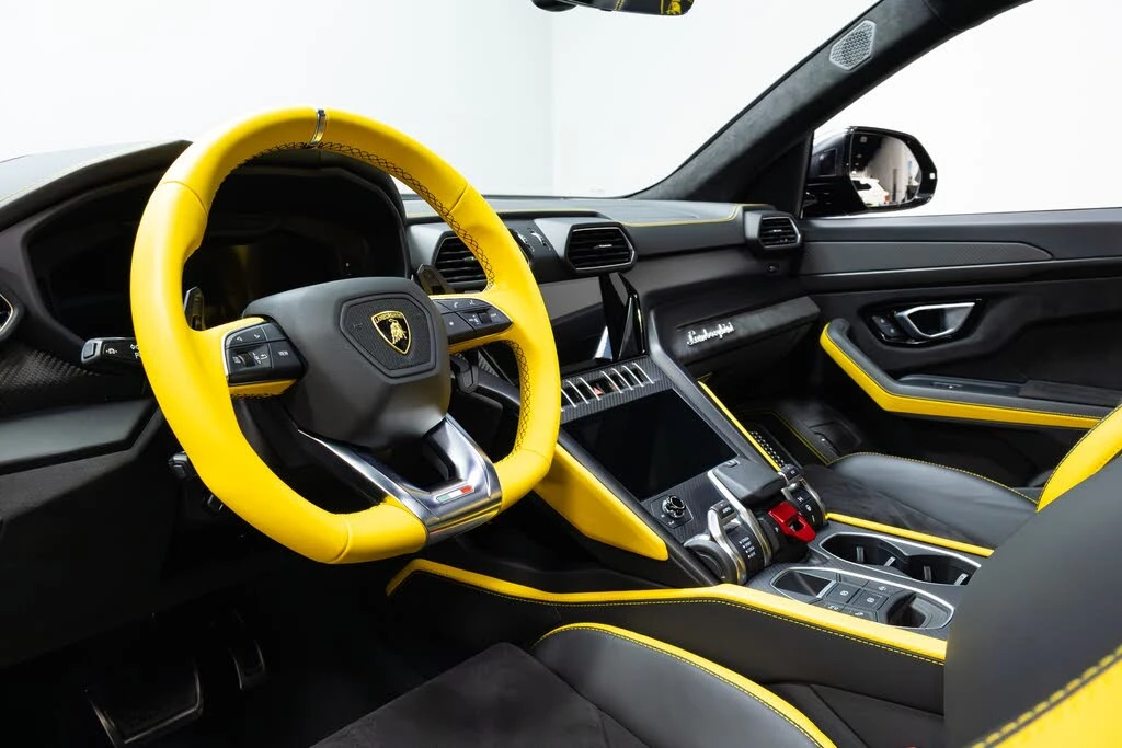 2022 Lamborghini Urus - Image 10 of 31