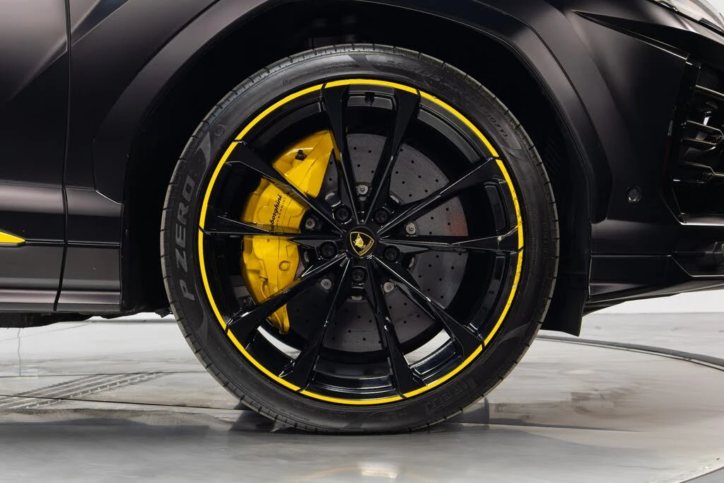 2022 Lamborghini Urus - Image 23 of 31