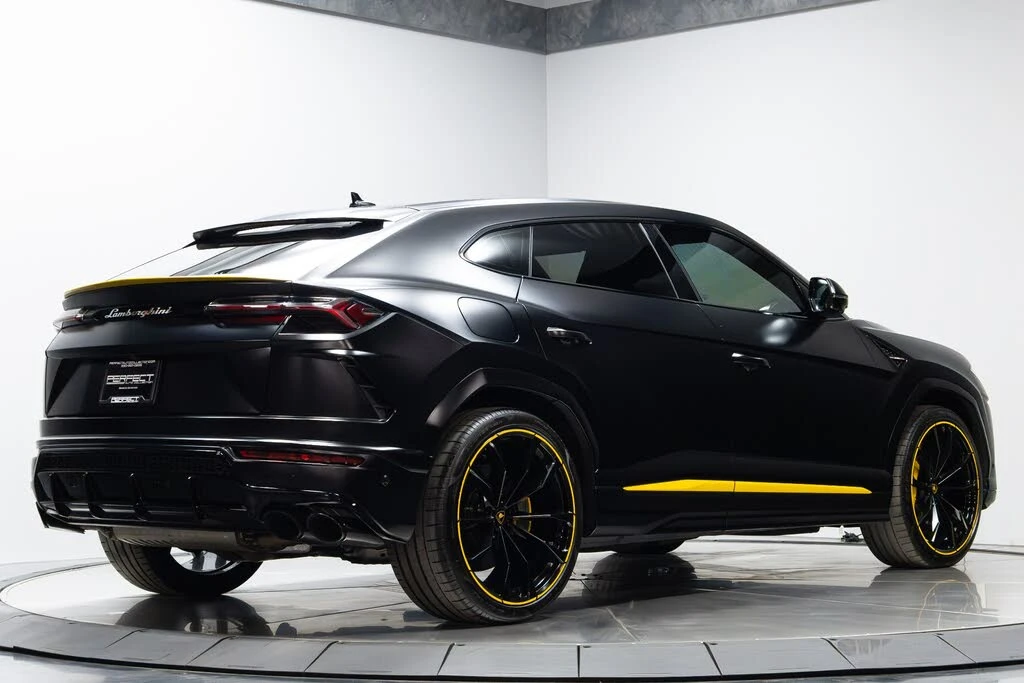 2022 Lamborghini Urus - Image 17 of 31