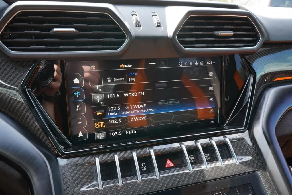 2022 Lamborghini Urus - Image 29 of 31