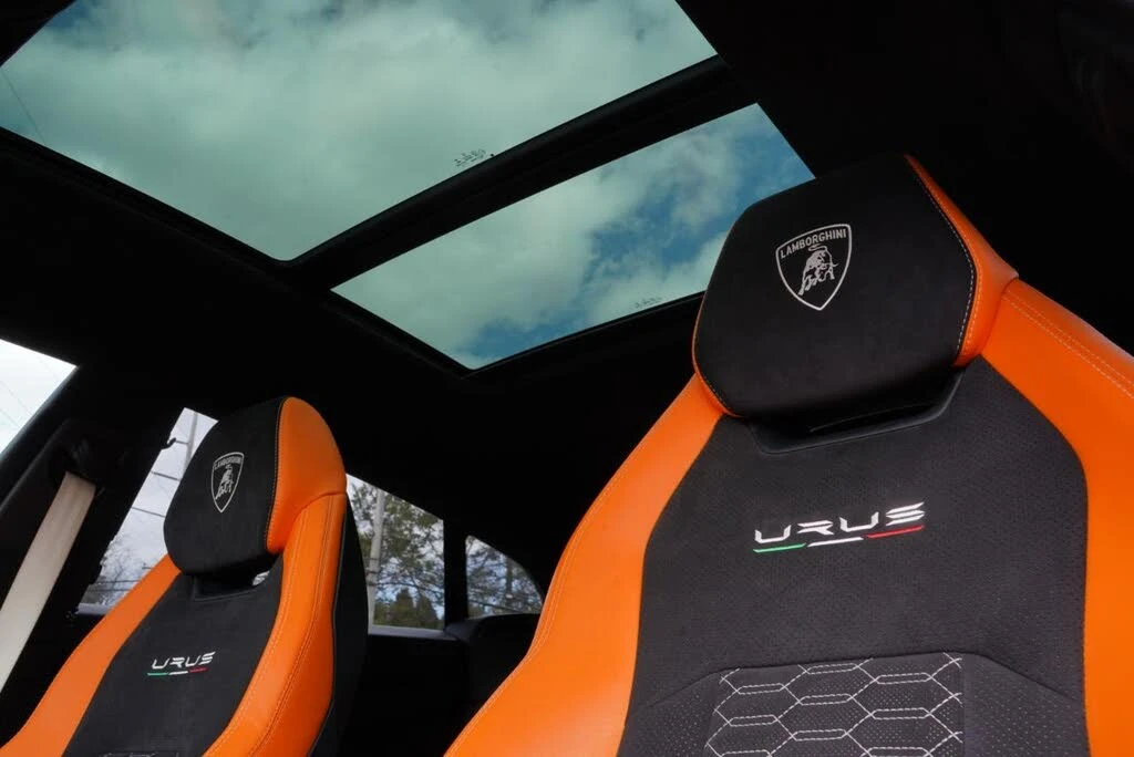 2022 Lamborghini Urus - Image 21 of 31