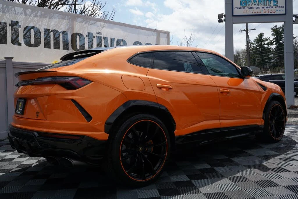 2022 Lamborghini Urus - Image 6 of 31
