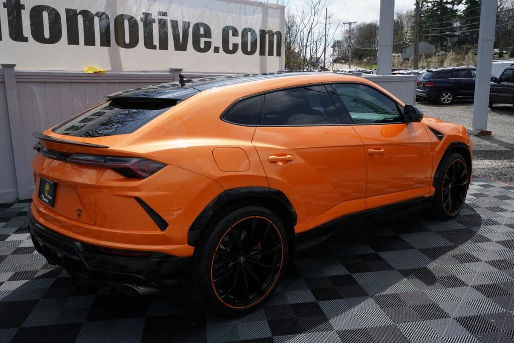 2022 Lamborghini Urus - Image 5 of 31