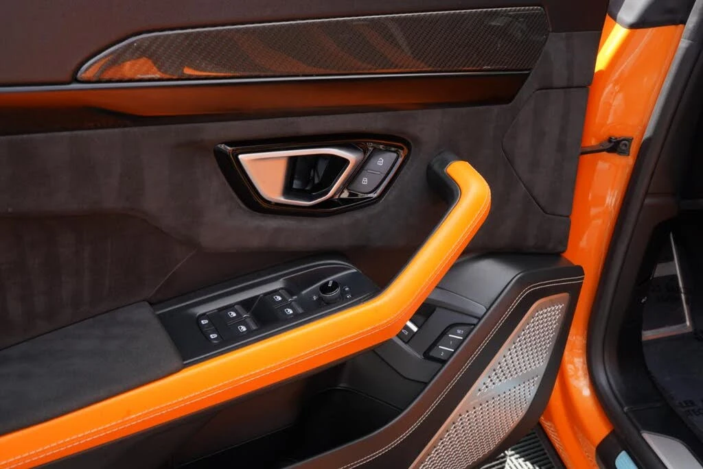 2022 Lamborghini Urus - Image 17 of 31