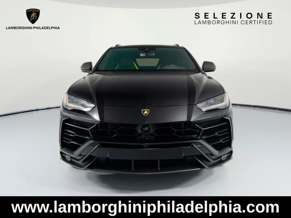2022 Lamborghini Urus - Image 2 of 31