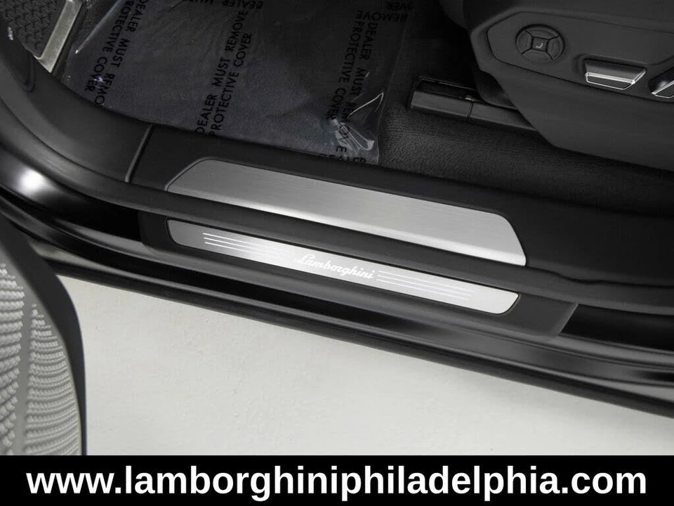 2022 Lamborghini Urus - Image 16 of 31