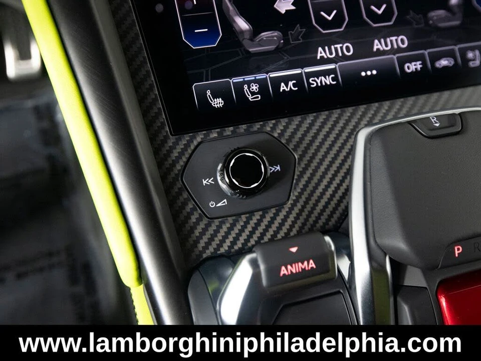 2022 Lamborghini Urus - Image 25 of 31
