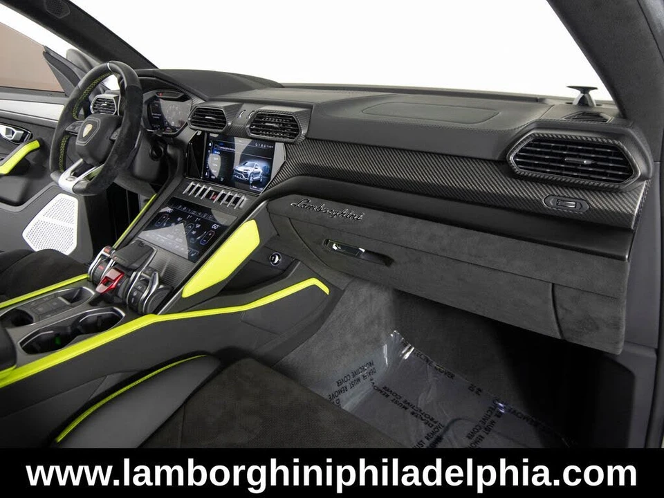 2022 Lamborghini Urus - Image 30 of 31