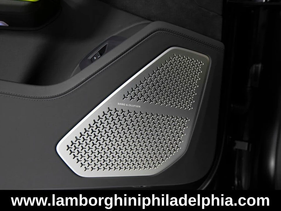 2022 Lamborghini Urus - Image 15 of 31