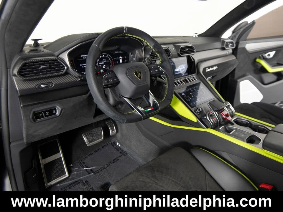 2022 Lamborghini Urus - Image 11 of 31
