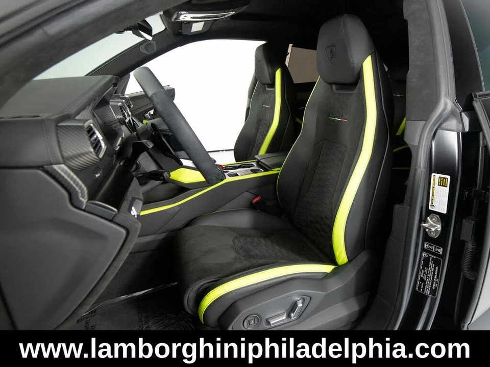 2022 Lamborghini Urus - Image 10 of 31