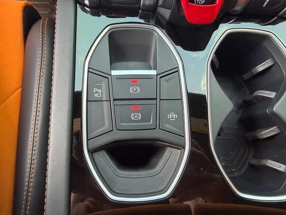 2022 Lamborghini Urus - Image 30 of 31