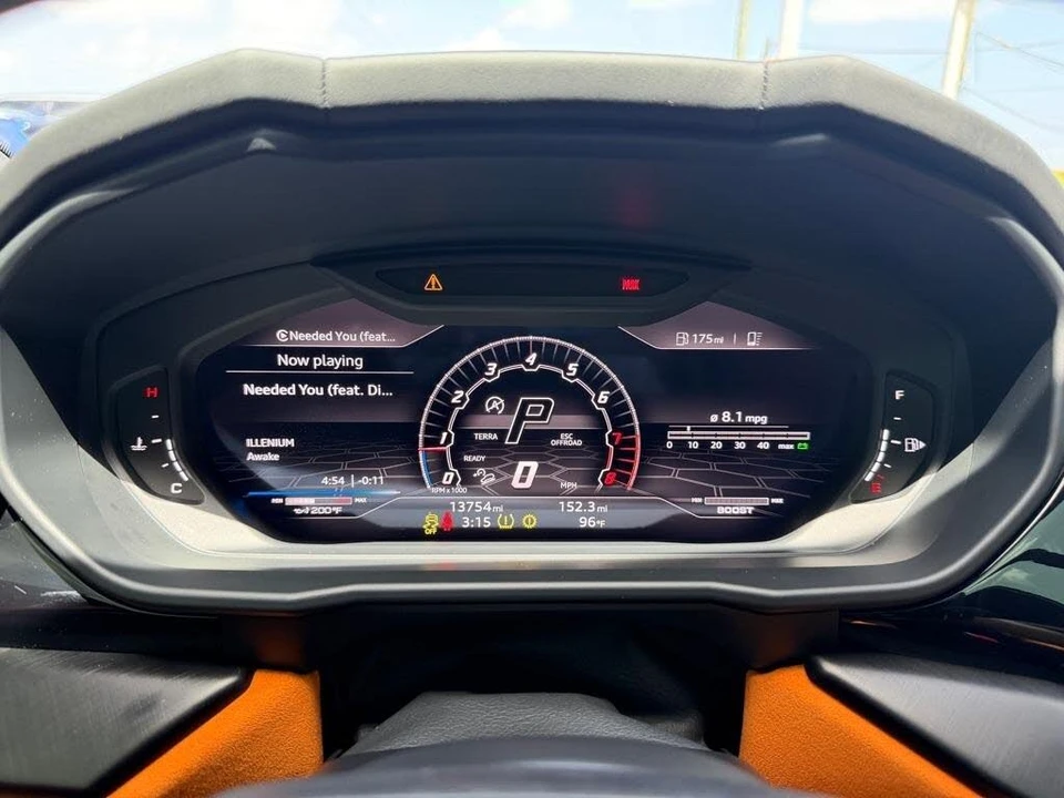 2022 Lamborghini Urus - Image 23 of 31
