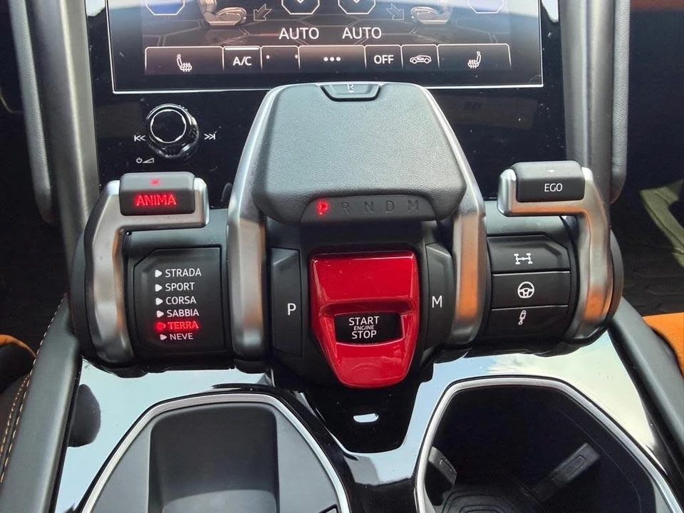 2022 Lamborghini Urus - Image 29 of 31