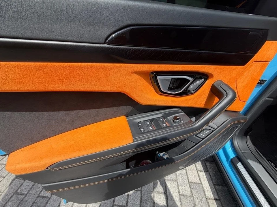 2022 Lamborghini Urus - Image 13 of 31