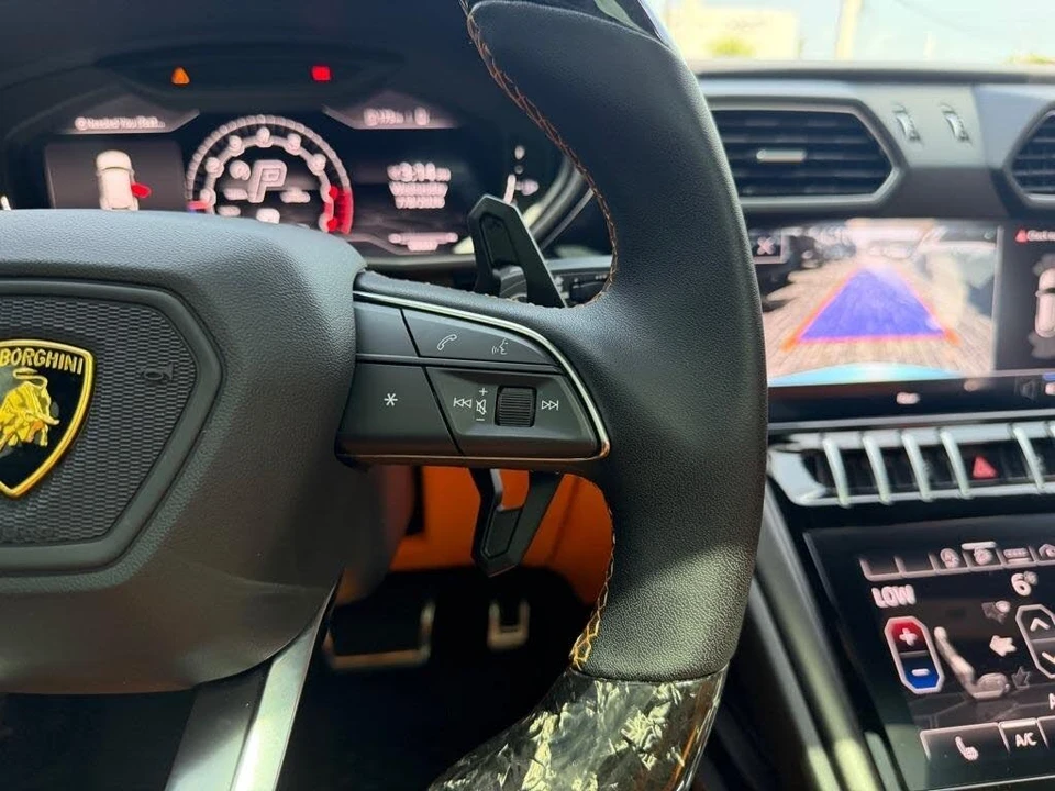 2022 Lamborghini Urus - Image 22 of 31