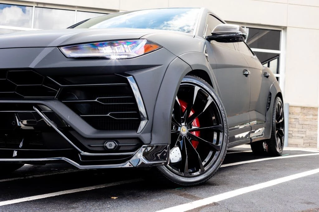 2022 Lamborghini Urus - Image 2 of 31