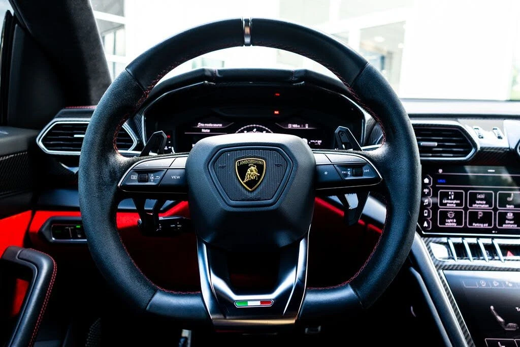 2022 Lamborghini Urus - Image 30 of 31